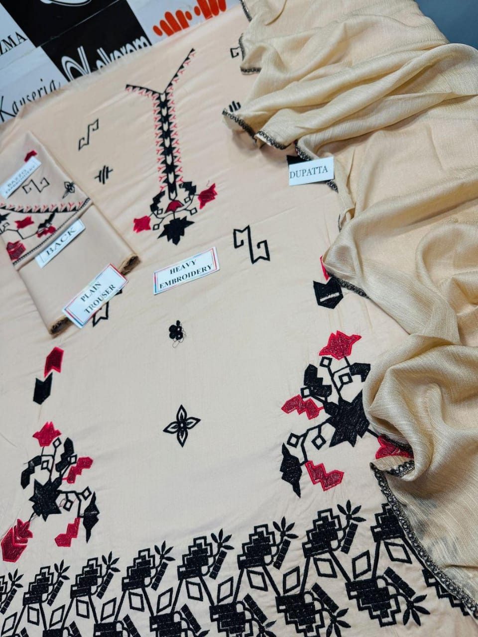 3 Pcs Women's Unstitched Embroidered Suit