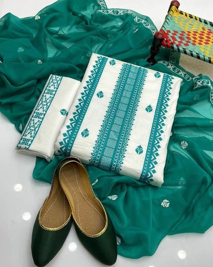 3 Pcs Women's Unstitched Embroidered Suit
